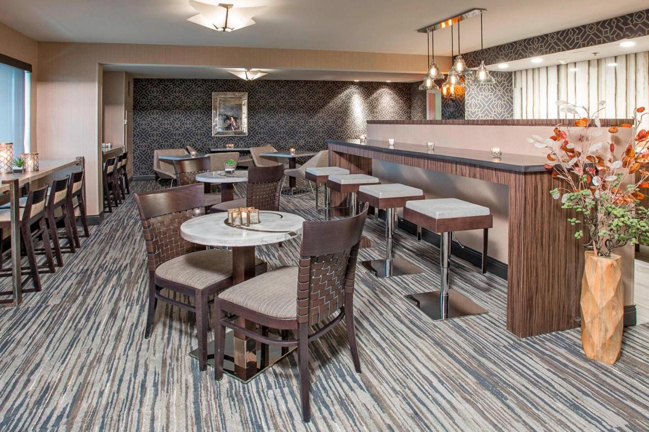 Rochester Airport Marriott Εξωτερικό φωτογραφία