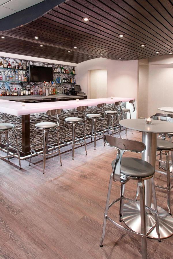 Rochester Airport Marriott Εξωτερικό φωτογραφία