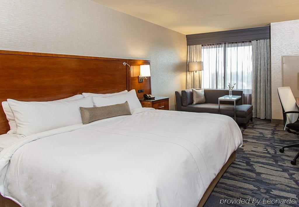 Rochester Airport Marriott Εξωτερικό φωτογραφία